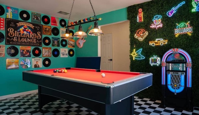 The Jukebox Joint | Pool table | Ping-Pong | 3 TVs