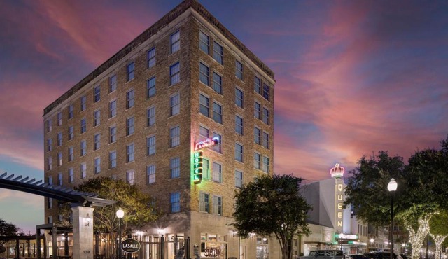 The LaSalle Hotel, Bryan College Station, a Tribute Portfolio Hotel