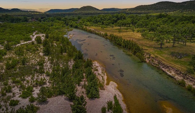 The Nueces River Escape