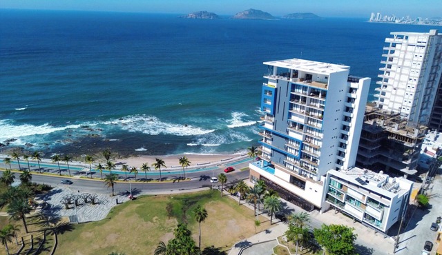The Pacific Pearl, an exclusive Oceanfront Penthouse Condo in quiet Los Pinos
