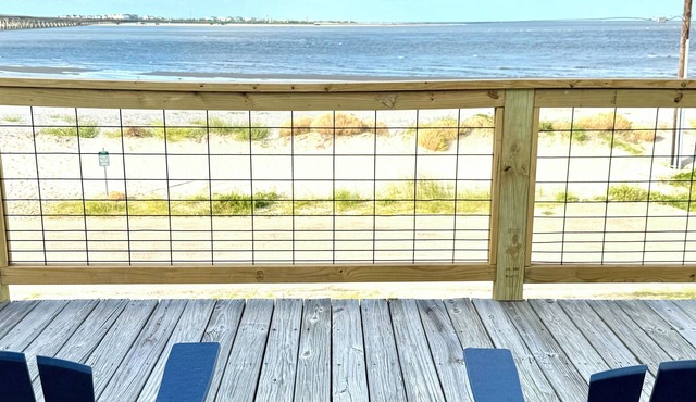 The Pelican Pass - awesome VIEWS, pet-friendly!