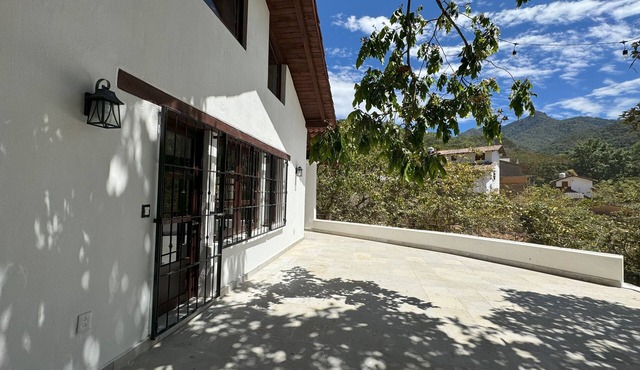 This cabin is a 2 bedroom(s), 1 bathrooms, located in San Sebastian del Oeste, Jalisco.