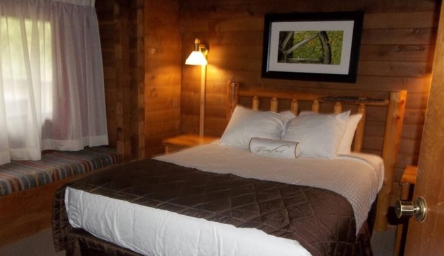 Three Modish Units! Family & Friends Getaway! 4 Seasons Recreation, Pool