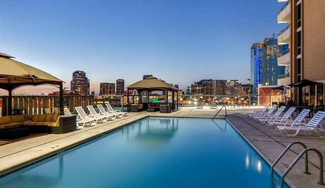 Three Units | Breakfast Included | Outdoor Pool Access