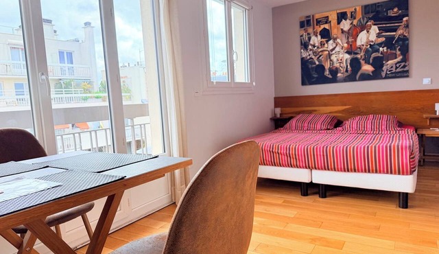 top floor studio between Oberkampf and Canal Saint Martin in Paris
