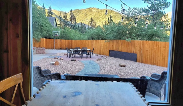 Tranquil Greene–Scenic Mountain Home near Pikes Peak-3 bedroom in Cascade.
