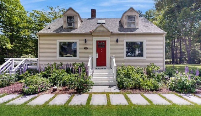 Tranquil Seaside Cottage with Spectacular Views, Wifi & Washer/Dryer in Boothbay