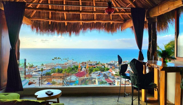 Tree-House Apt with Panoramic Ocean View+Pool+Steps to Beach & Malecon/Boardwalk