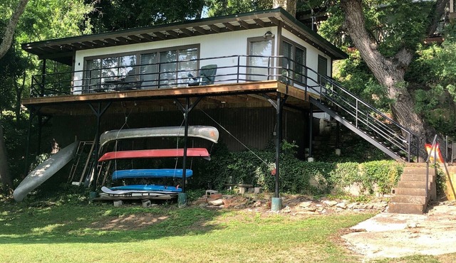 Treehouse on Guadalupe River Riverfront Cabin
