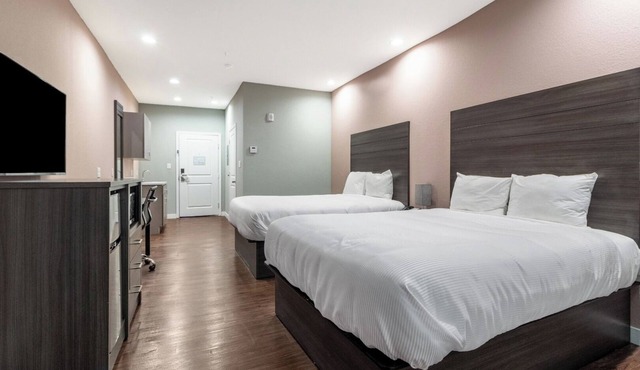 Two Queen Bed, Scottish Inns, Guest Laundry, Near The Galleria, Free Parking