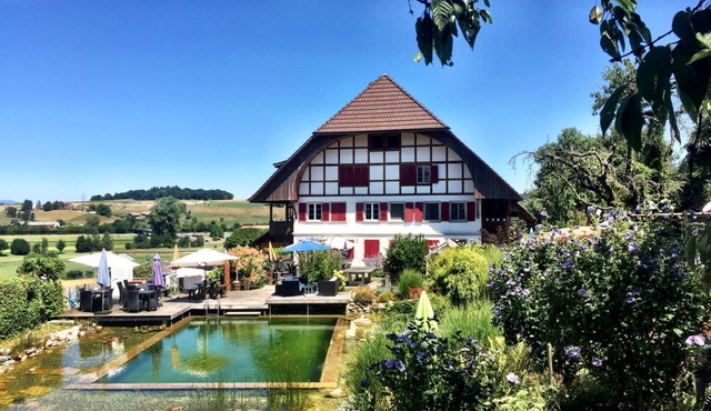 Two-room flat for up to 4 people near Bern. in Münchenbuchsee