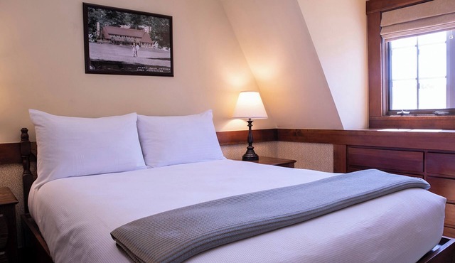 UCLA Lake Arrowhead Lodge in Lake Arrowhead