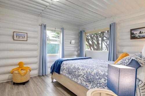 Unique Dog-Friendly Log Cabin: Short Walk to Ocean