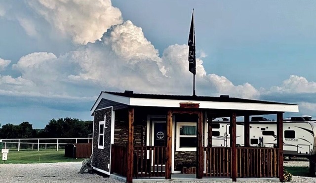 Unique Tiny Home Escapes with unforgettable relaxation/amazing ranch amenities.