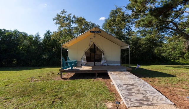 Unwind in a Cozy Glamping Sanctuary