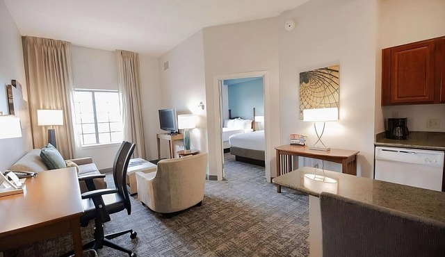Vacation At its Finest! 3 Comfortable Units, Near Enchanted Forest, Pet-Friendly