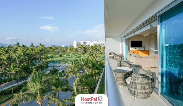 Velera Diamante | Private beach and dream views