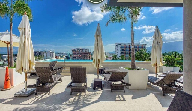 Versalles 204 2BR/2BA | Pool, Balcony, Downtown