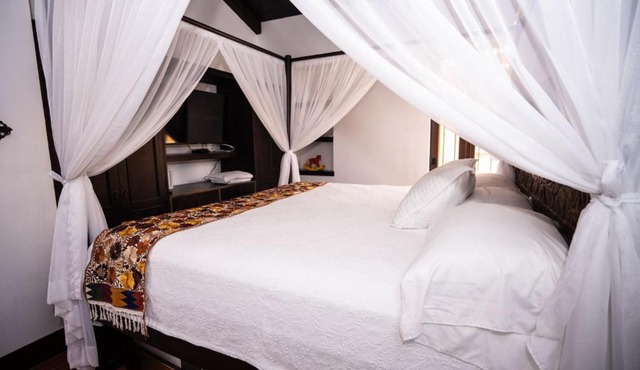 VILLA AQUA Antigua walk 10 min to Central Park Antigua
