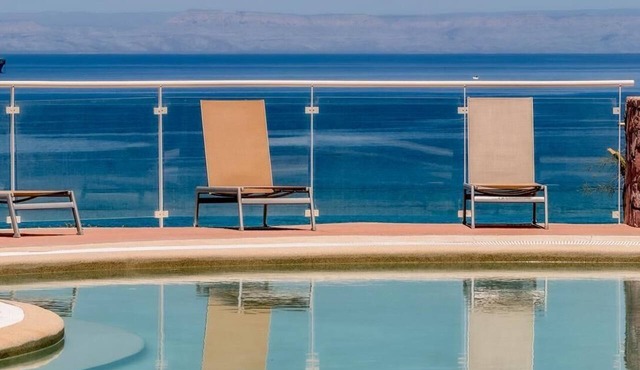 Villa Los Bitos Ocean Views, Golf Cart, Housekeeping & Beach Club