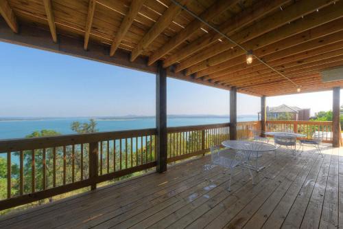Waterfront Lake House with Hot Tub & Firepit