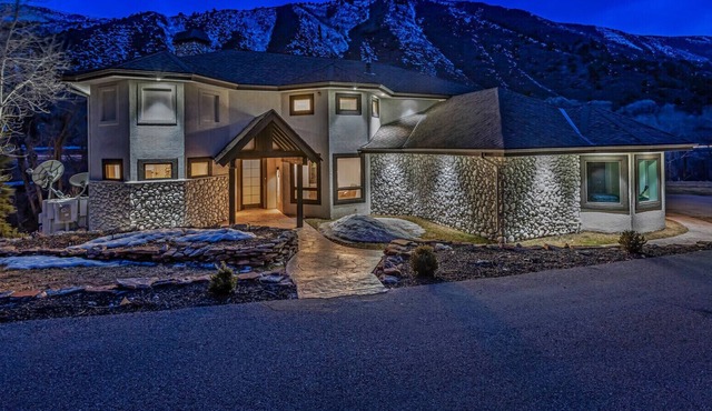 Waterfront Luxury Mountain Retreat