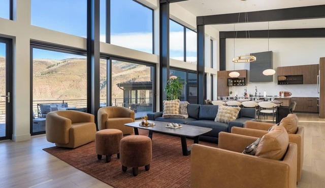 Whiskey Hill Luxury Retreat | Hot tub + Mountain Views
