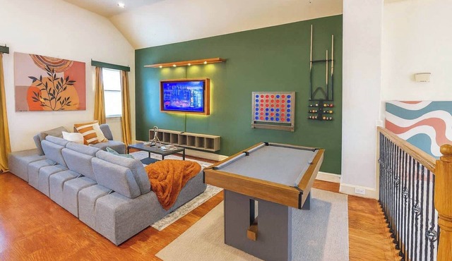 World Cup Urban Escape|Galleria w/King Bed & Pool