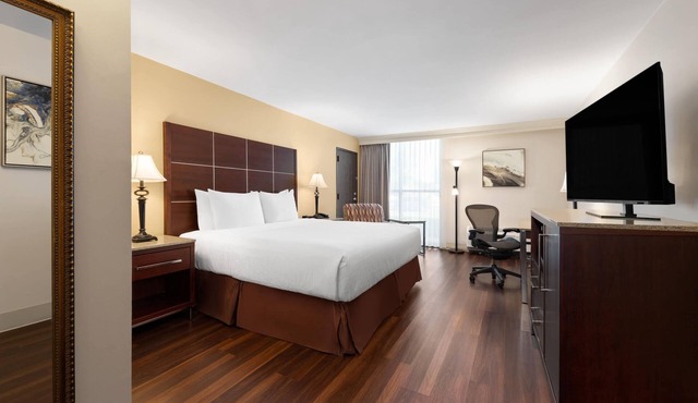 Wyndham Riverfront Little Rock