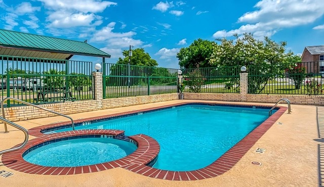 You Found it! With Outdoor Pool Access, Free Parking, Near Dairy Queen Yoakum!