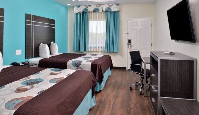 Your Relaxing Getaway Awaits! 4 Comfortable Units, w/Kitchen, Free Parking