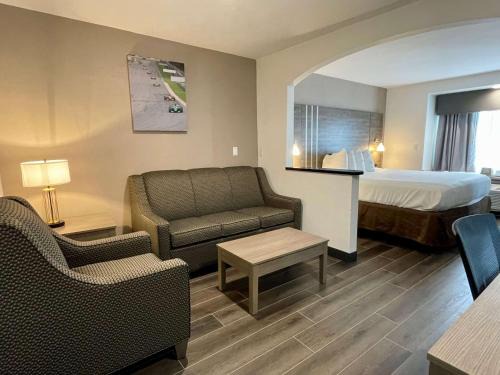Roanoke Inn 