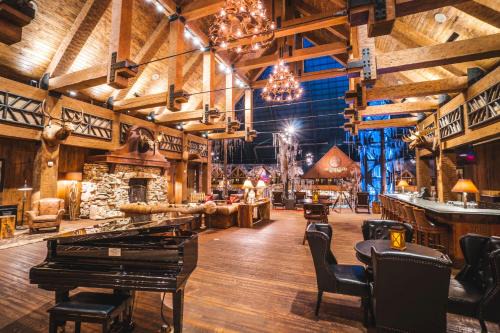 Cypress Lodge 