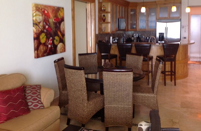 Tessoro 304 - Elegant - Secluded - Private