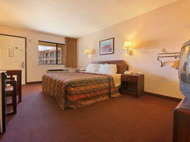 Ruidoso Downs Hotel | Days Inn by Wyndham Ruidoso Downs