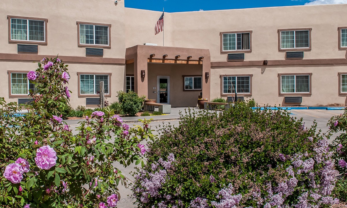 Southside Hotel | Econo Lodge Inn & Suites Santa Fe