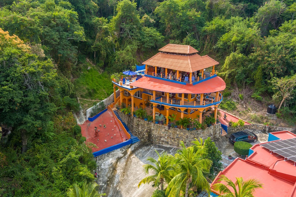 Club Santiago House | New Listing - 4 bedroom, 4 bath, in quiet retreat surrounded by green space