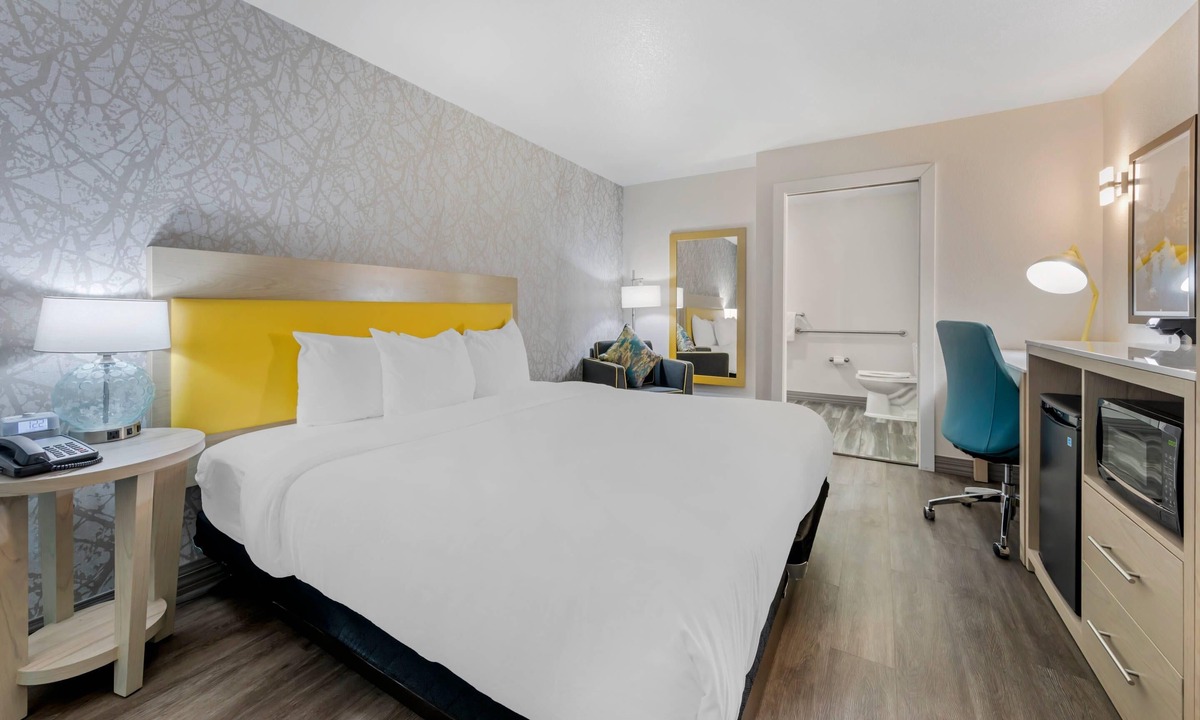 Tulare Hotel | Hillstone Inn Tulare, an Ascend Collection Hotel