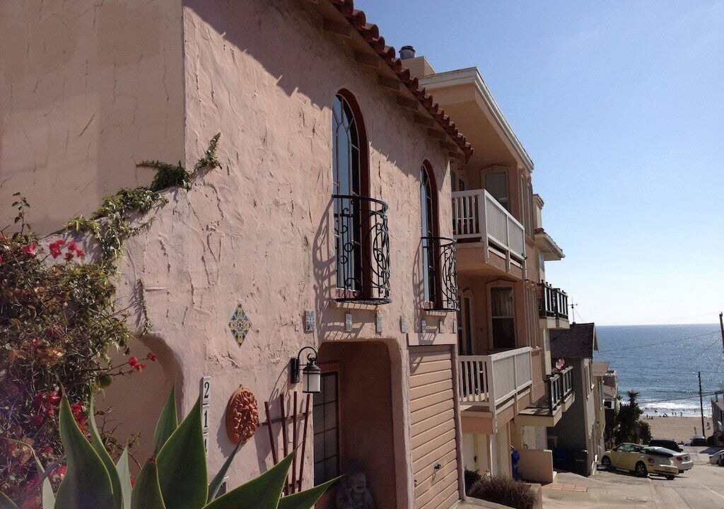 El Porto Apartment | Enchanting Duplex | Ocean Views | 1 Block to Beach