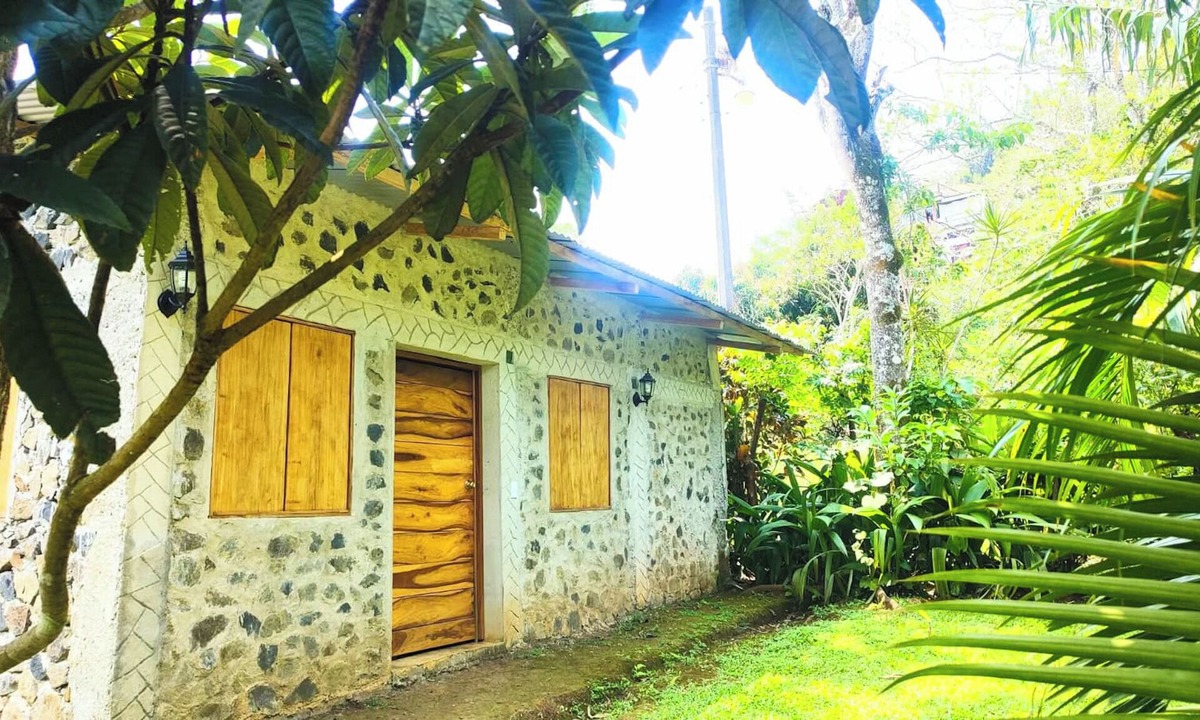 Catemaco Cabin | Stone cabin with 2 double beds and AC