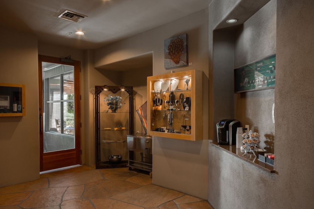 Photo of Livingroom in Eagle Mountain