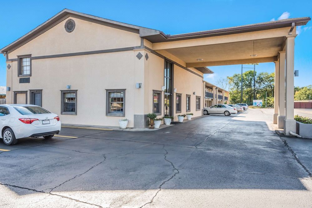 Photo of Buildings in Caddo Valley
