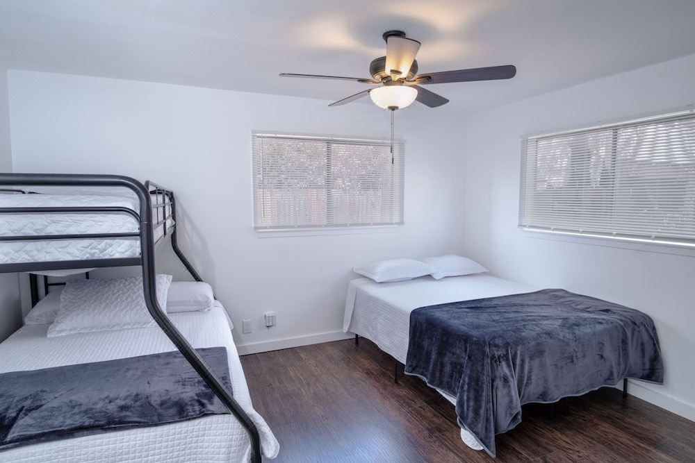 Photo of Bedroom in Midtown