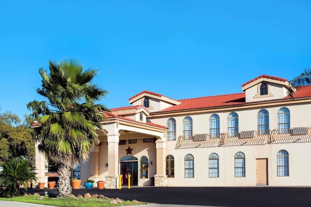 Photo of Buildings in West San Antonio