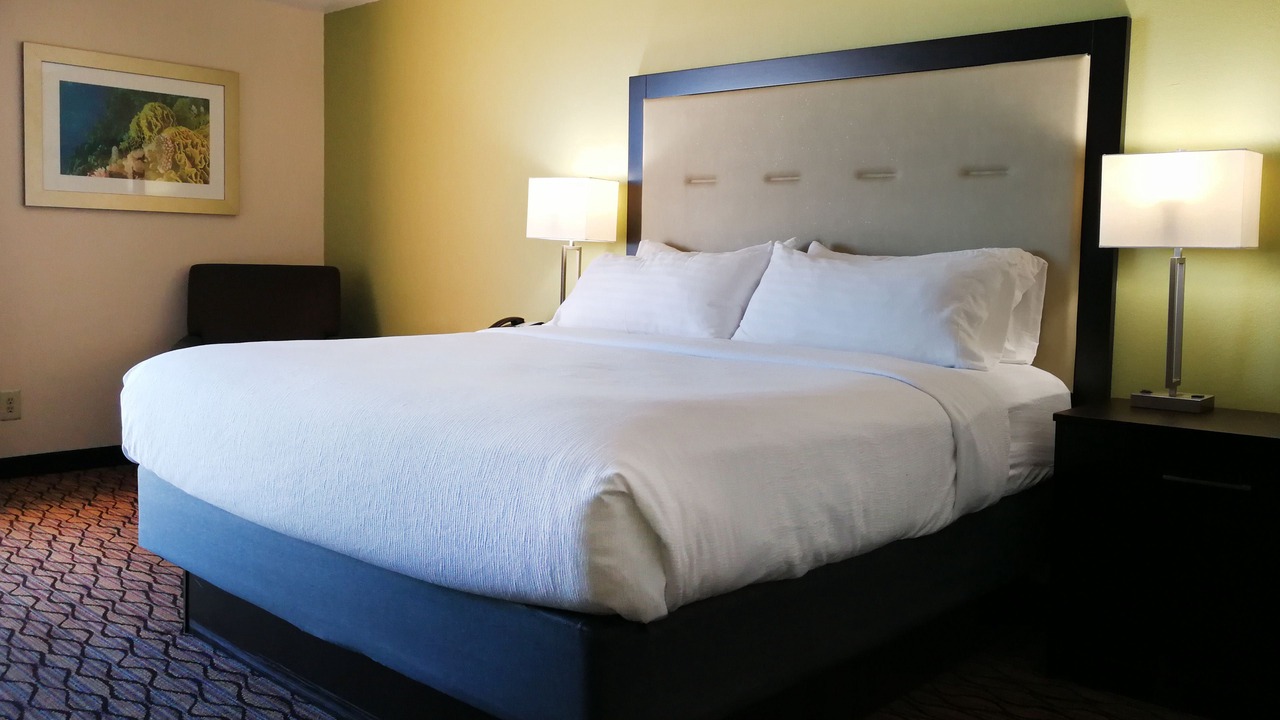 Photo of Bedroom in Central City