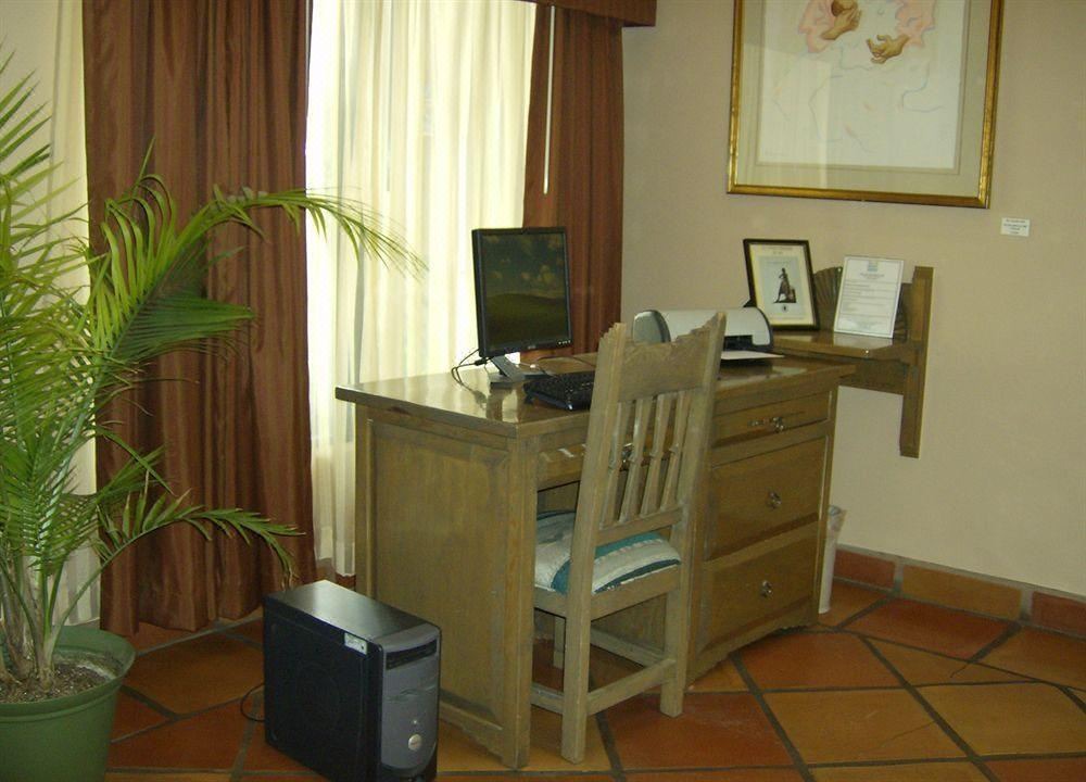 Photo of Livingroom in Taos