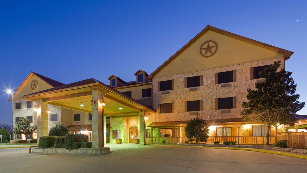 Photo of Buildings in Glen Rose