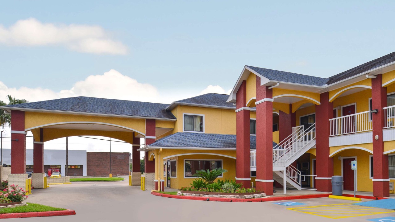 Photo of Buildings in Baytown