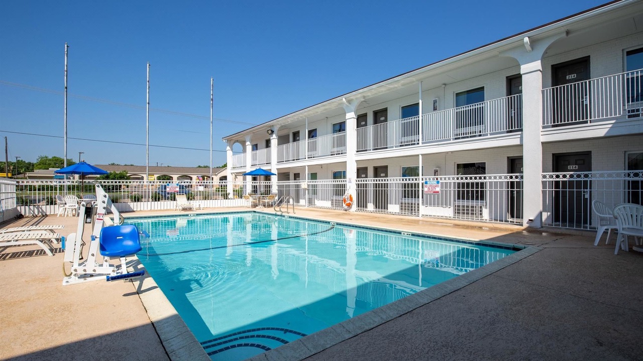 Photo of Outdoor in Bryan