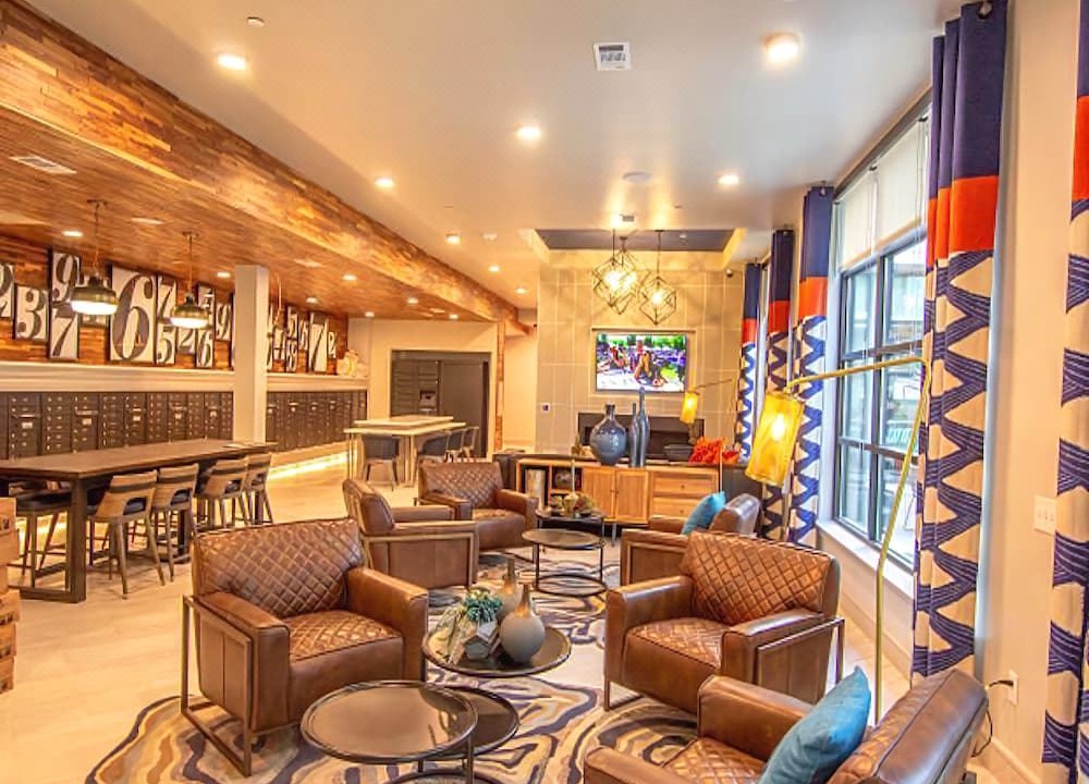 Photo of Livingroom in East Cesar Chavez